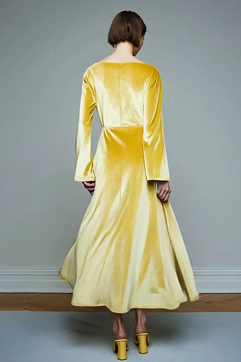 Solid Color A Line Jewel Neck Long Sleeve Ankle-Length Prom Dress