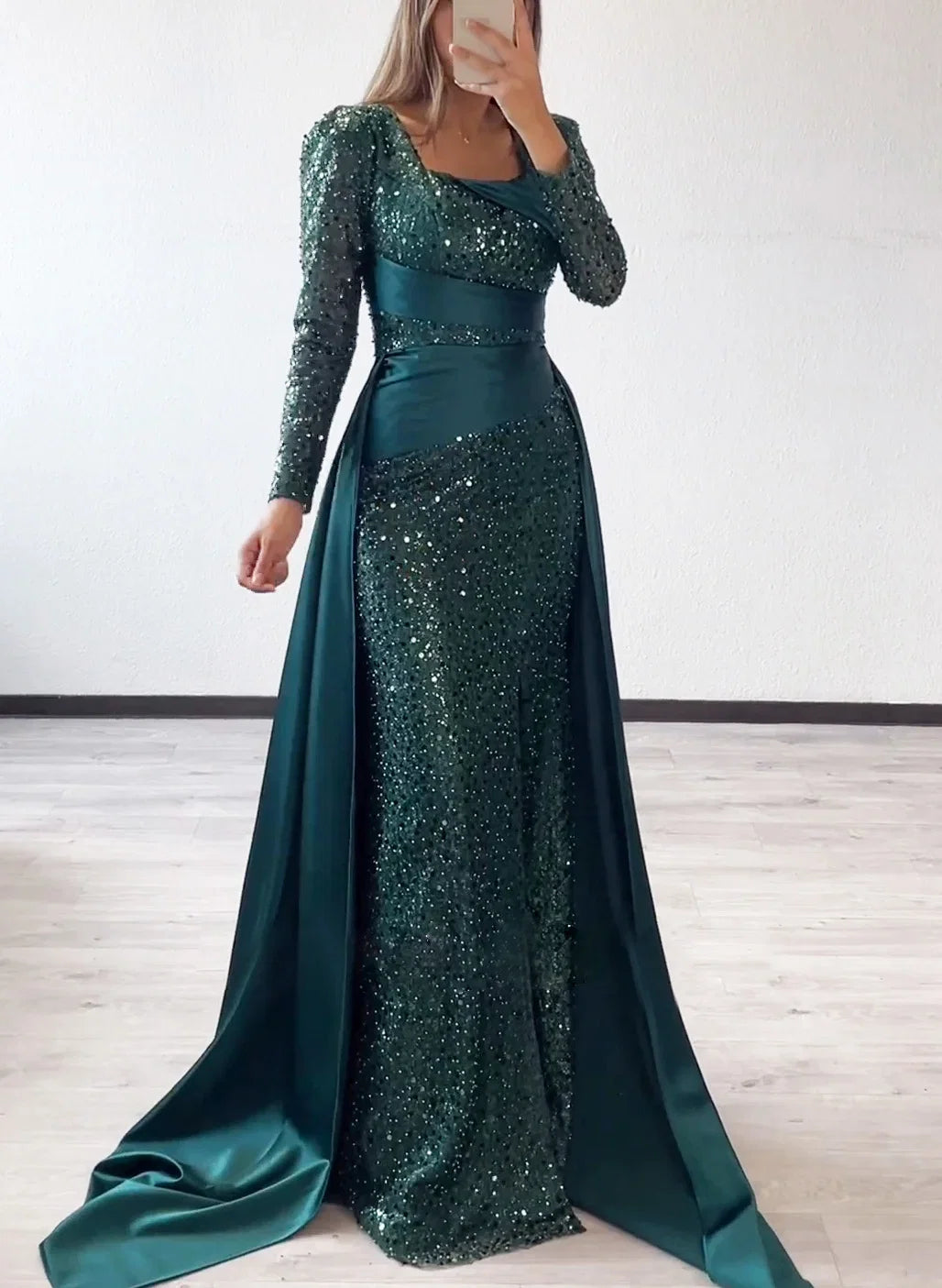 Sparkle Sheath Square Neck Long Sleeves Sequins Pleated Sweep Train Prom Dress
