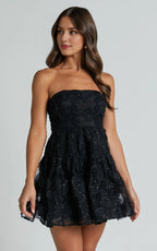 Black Strapless Floral Detail Fit And Flare Knee-Length Dress A-Line Sleeveless Vintage Zipper Up Homecoming Dress