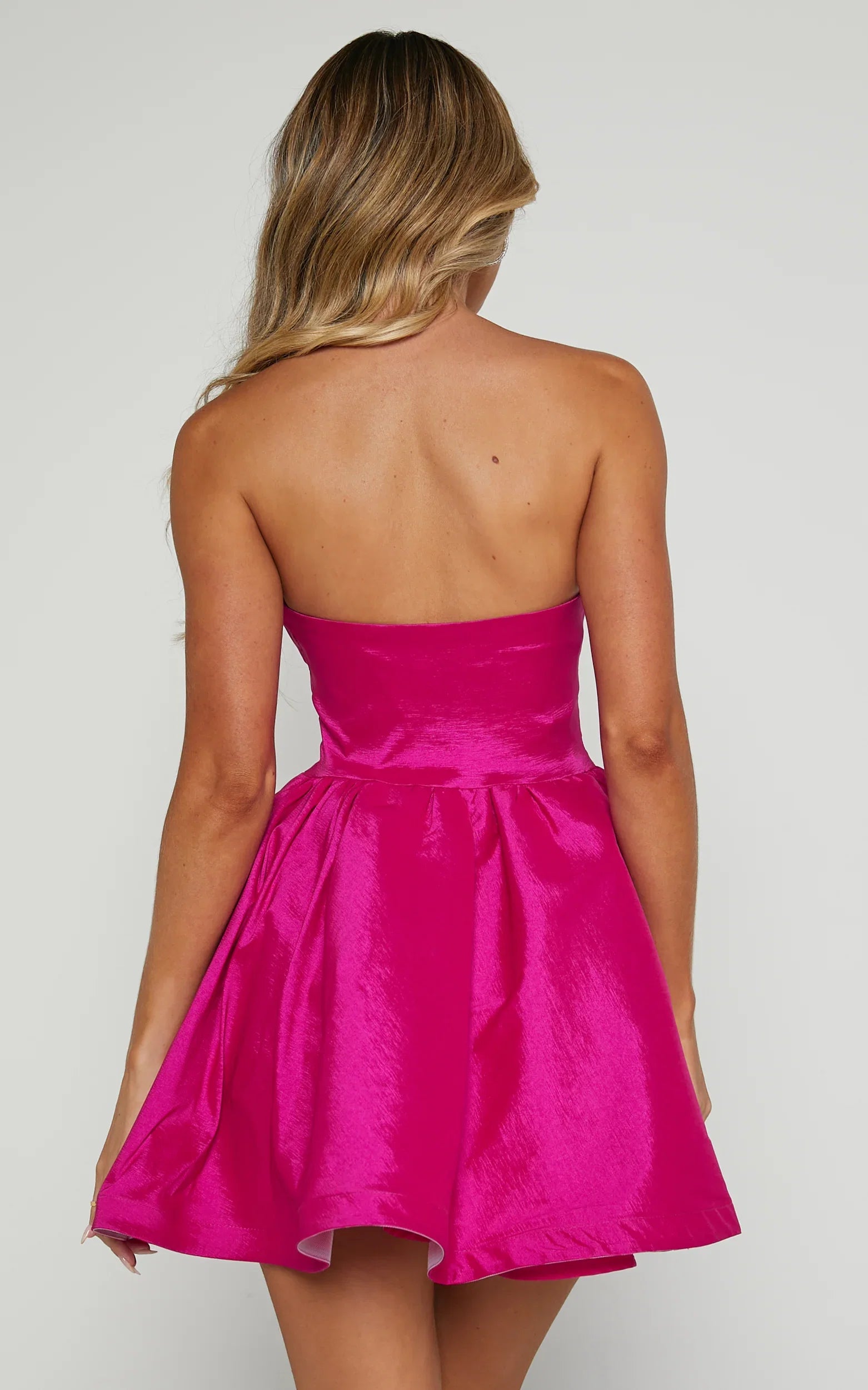 White Strapless Sweetheart Fit And Flare Knee-Length Dress A-Line Solid Color Simple Backless Homecoming Dress