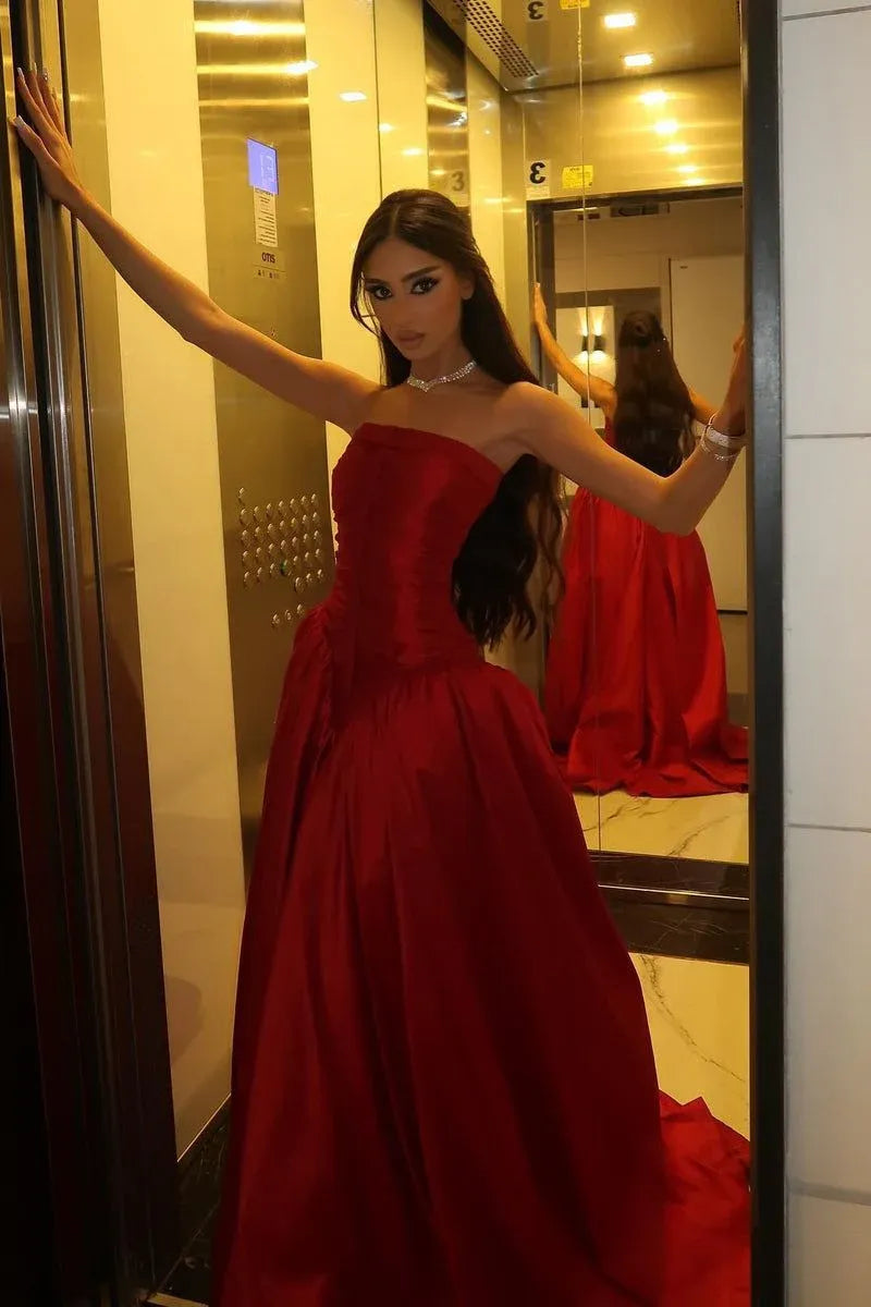 Striking A-Line Strapless Sweetheart Lace-Up Corset Floor-Length Evening Ball Gown