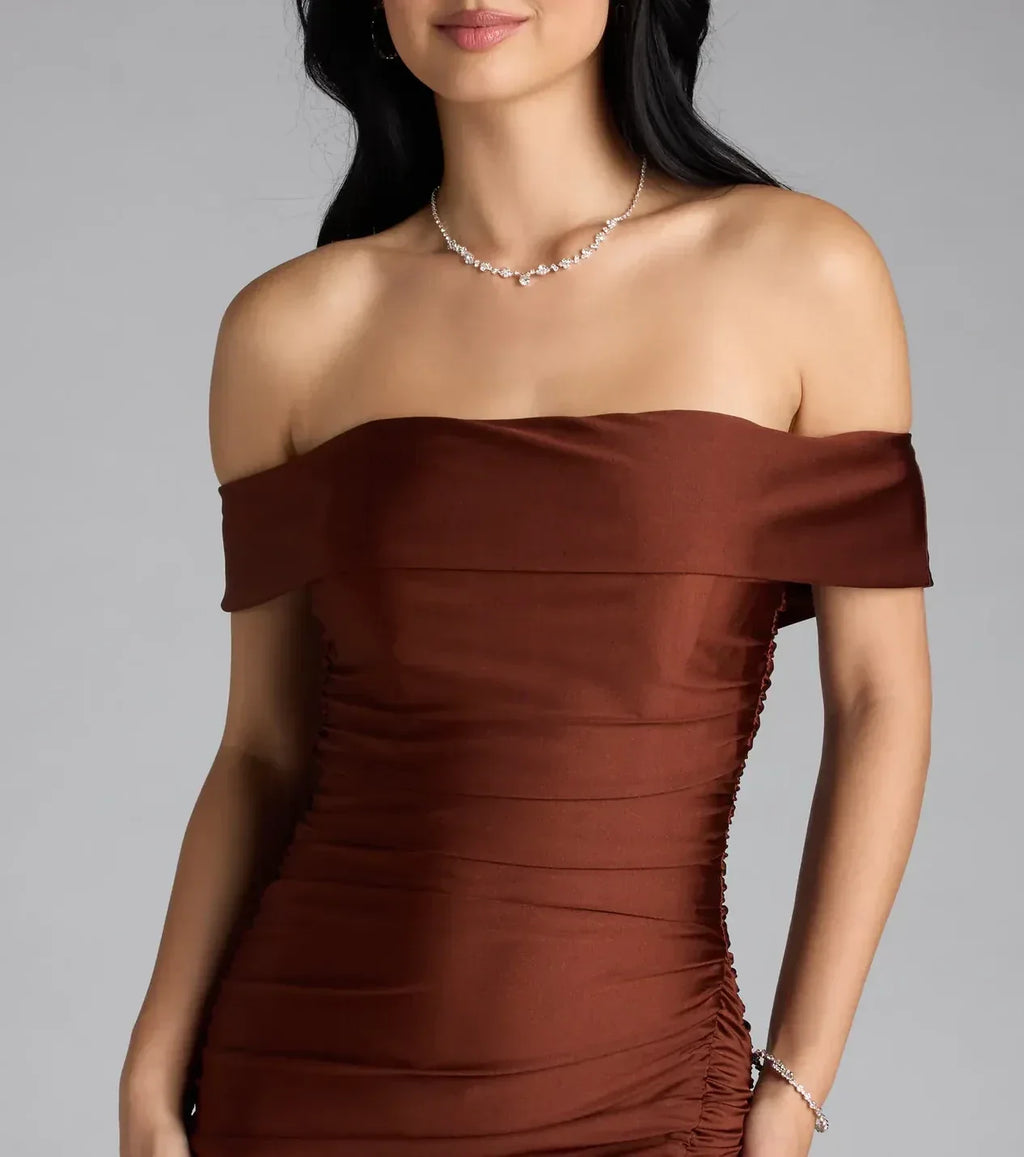 Striking Trumpet Off Shoulder Short Sleeve Open Back Floor Length Prom Dress