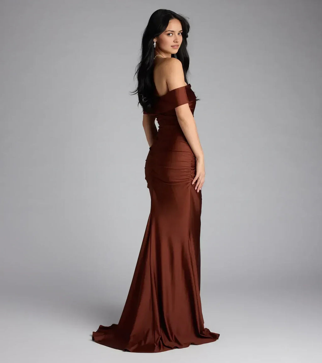 Striking Trumpet Off Shoulder Short Sleeve Open Back Floor Length Prom Dress
