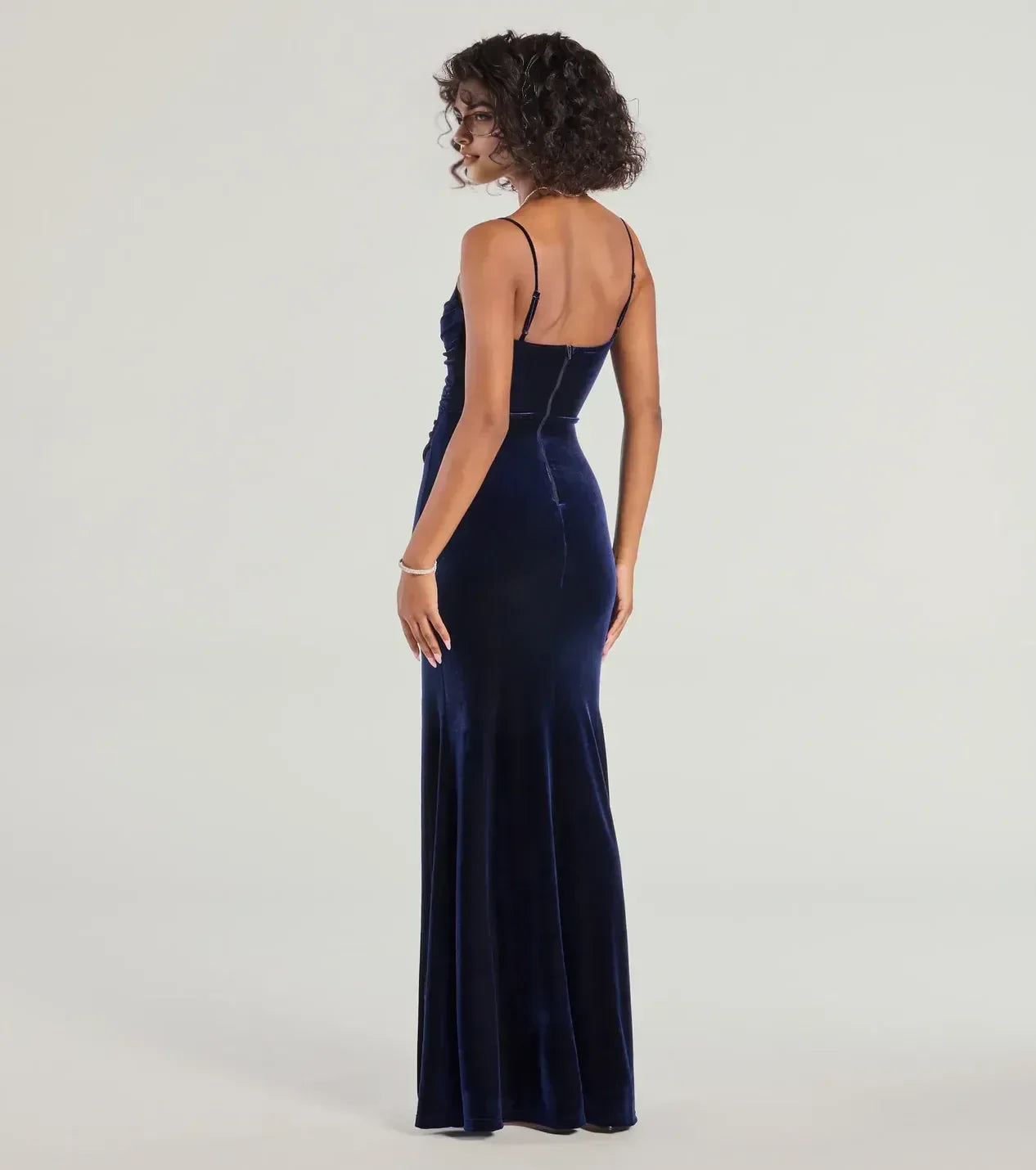 Stunning Trumpet Sweetheart Neck Spaghetti Strap Open Back Floor Length Prom Dress