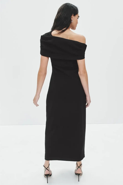 Abito da ballo taglie forti a tubino elegante con scollo asimmetrico, maniche corte e lunghezza fino al pavimento