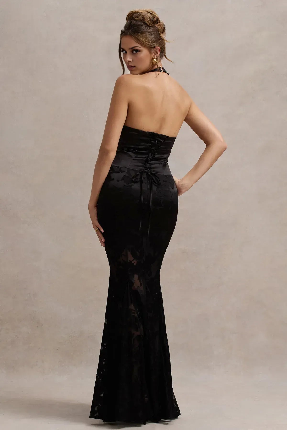 Sultry Mermaid Halter Neck Sleeveless Lace Up Back Floor Length Evening Dres