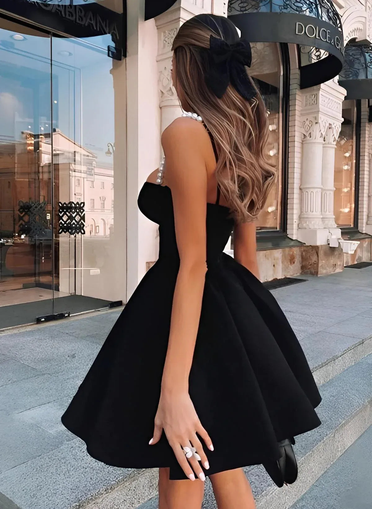 Black Sweet A-Line Sweetheart Sleeveless Pearl-Strap Mini Homecoming Dress