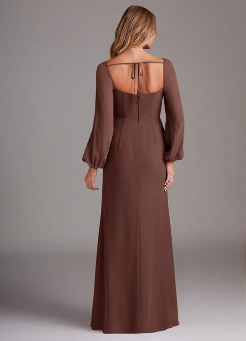 Robe de bal longue en mousseline de soie à col carré, dos noué, manches bouffantes, buste froncé et fente haute