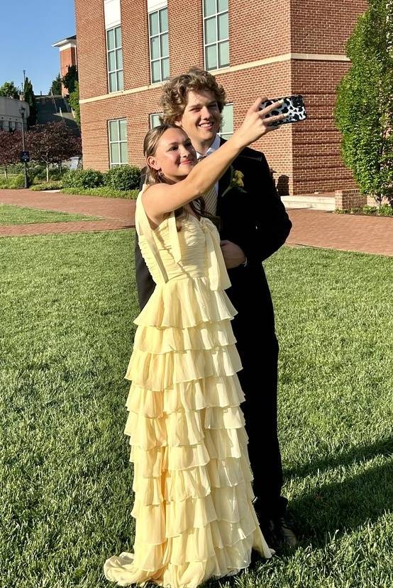 Tiered-Chiffon-A-Line-Sweetheart-Spaghetti-Strap-Floor-Length-Prom-Dress