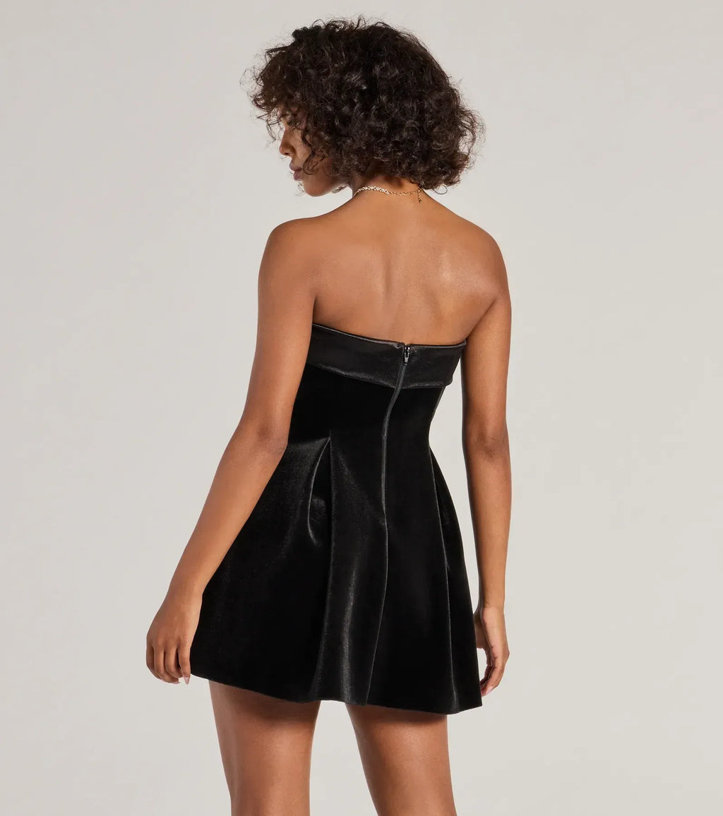 A-Line Strapless Sleeveless Short-Mini Homecoming Dress
