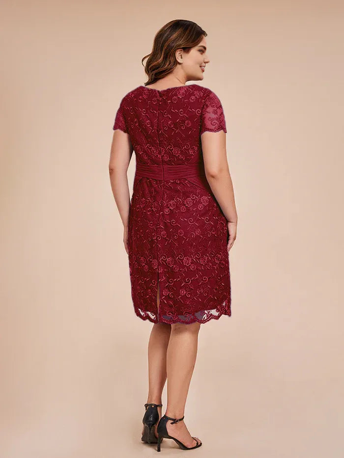 Sheath/Column Crew-Neck Short Sleeves Knee Length Plus Size Mother of the Bride Dress