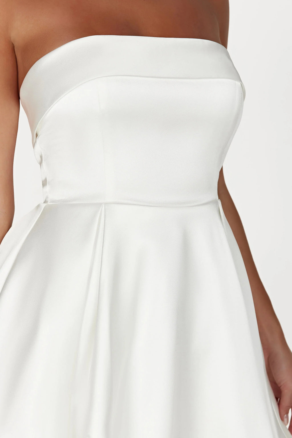 Unique Backless Party Dresses Elegant A-Line Cocktail Dresses Short Knee Length Strapless Homecoming Dresses