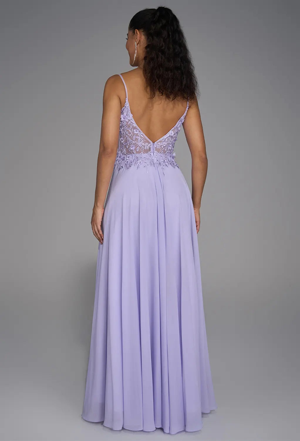 A-line V-Neck Spaghetti Straps Floor Length Prom Dresses Sleeveless Applique Formal Evening Dresses