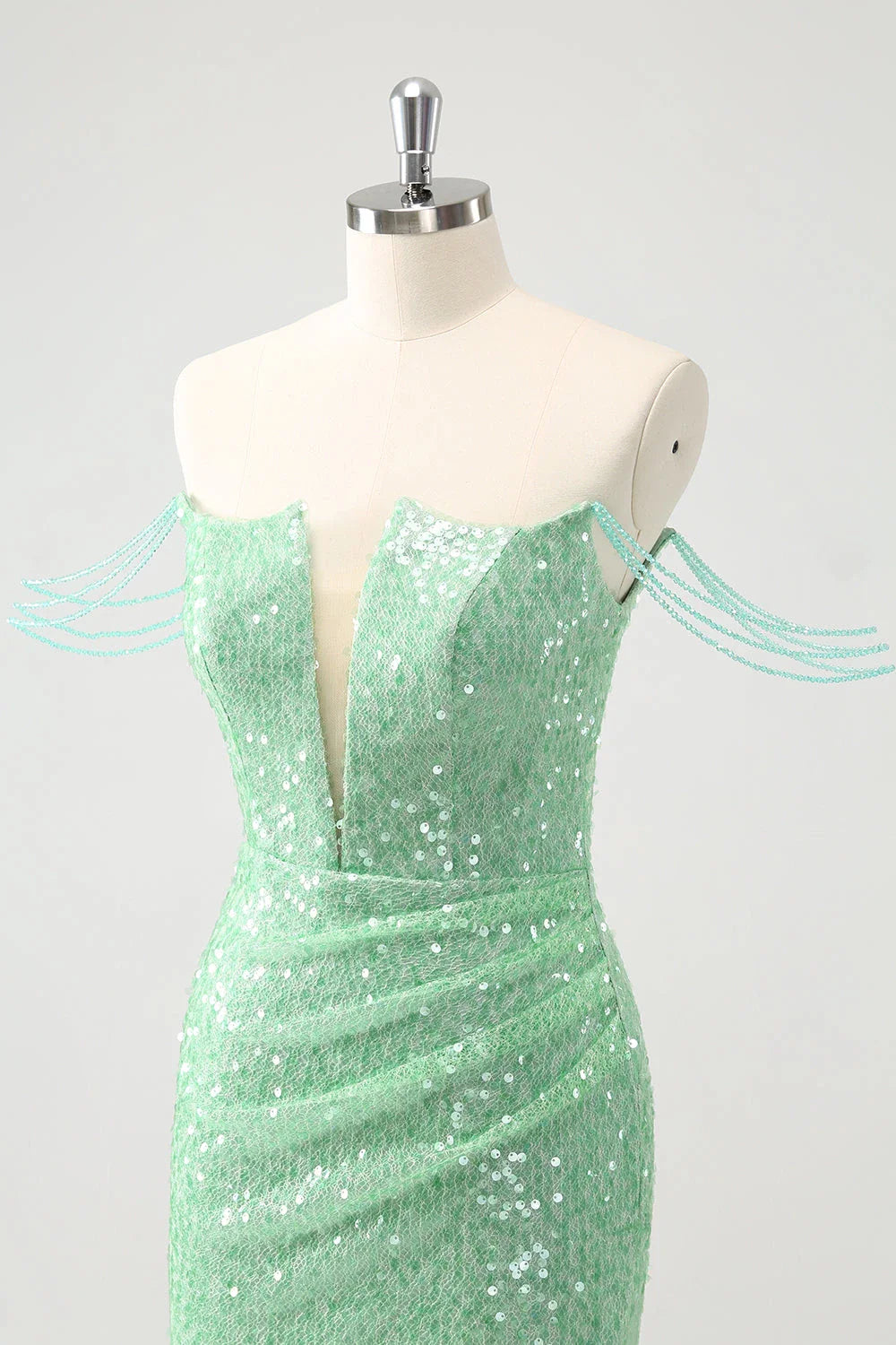 V-neck Sleeveless Sheath Tight Off the shoulder Short Party Dress For Sale For women