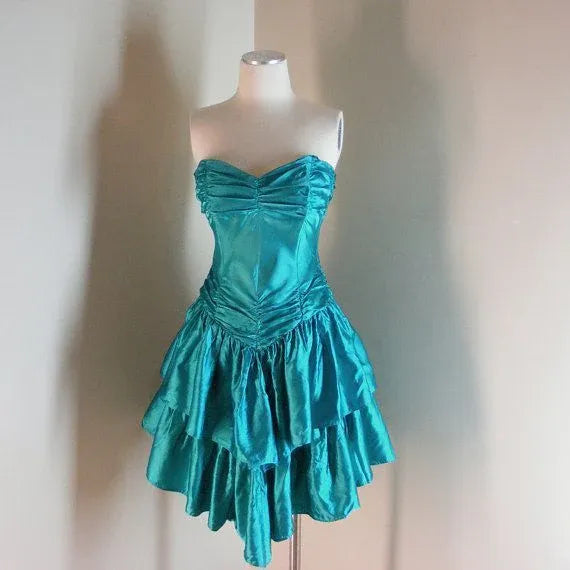 Vintage Strapless Ruffle Hem Party Dress