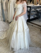 Vintage A-Line Off-Shoulder Lace Floor-Length Wedding Dress With Pearl Accents For Romantic Brides