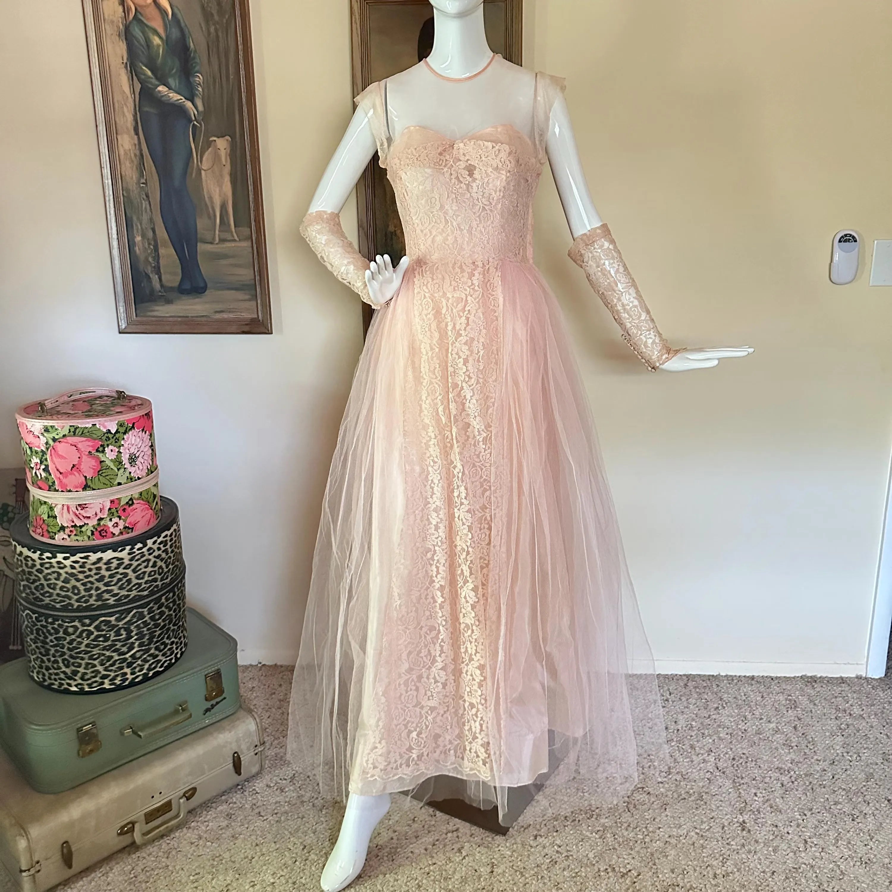 Vintage Prom Dress Enchanting Pink A-Line with Lace Bodice and Tulle Overlay For Prom Queens