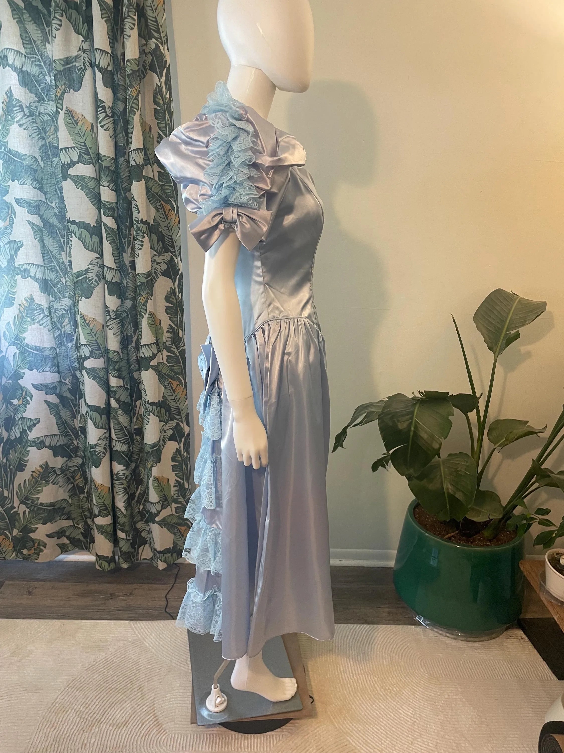 Prom Dress Vintage A Line Sweetheart Puffed Sleeve Lace Satin Light Blue Midi For Romantic Fashion Lovers