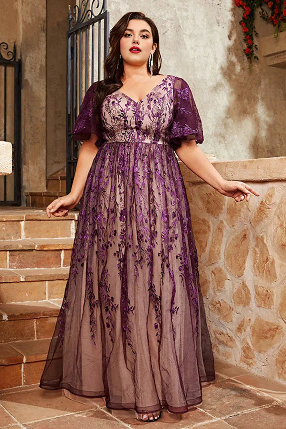 Vintage A-Line V Neck Short Sleeve Appliques Floor-Length Plus Size Mother of the Bride Dress