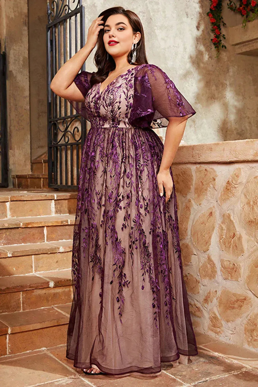 Vintage A-Line V Neck Short Sleeve Appliques Floor-Length Plus Size Mother of the Bride Dress