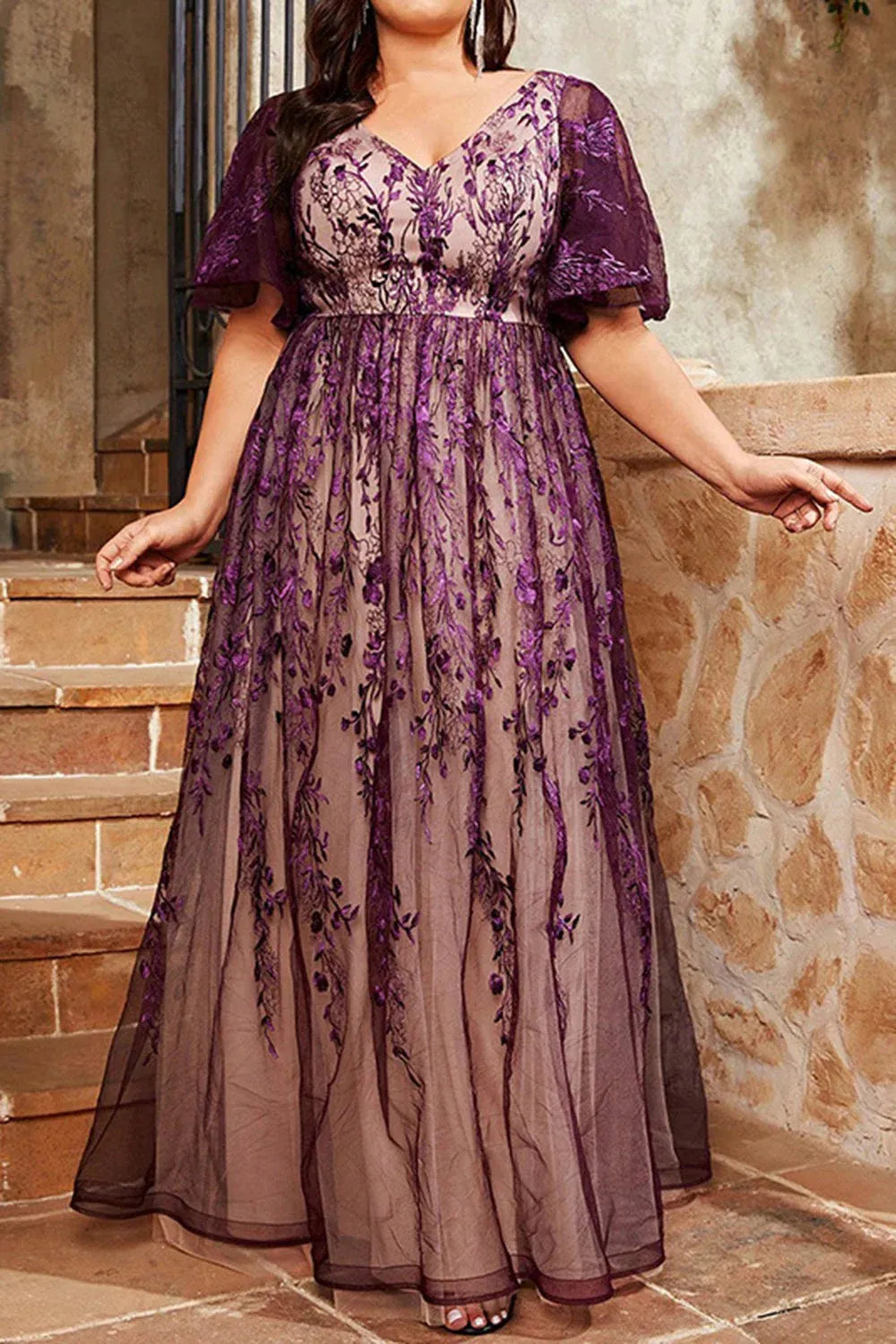 Vintage A-Line V Neck Short Sleeve Appliques Floor-Length Plus Size Mother of the Bride Dress
