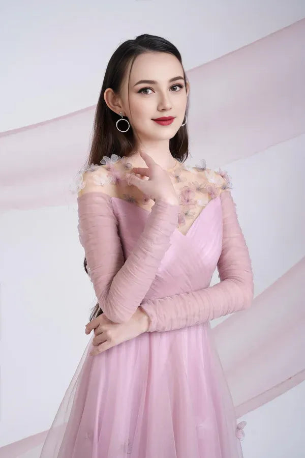 Dress A-line Gathered Round Neck Sheer Maxi Dress Vintage Pleats Prom Dress With Flower