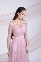 Dress A-line Gathered Round Neck Sheer Maxi Dress Vintage Pleats Prom Dress With Flower