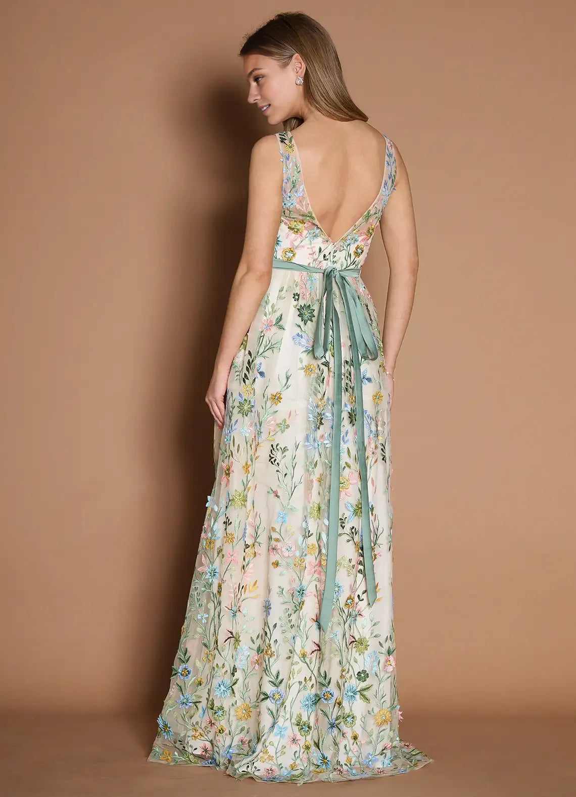 Dress Boat Neck Romantic Flower Embroidery Maxi Dress Sleeveless Princess Slit V Back Mermaid Prom Dress