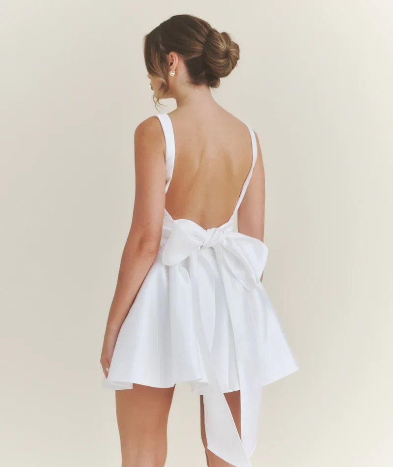 White Dress Charming Bow Back Pleated Dress Mini Dress A-Line Sleeveless Homecoming Dress
