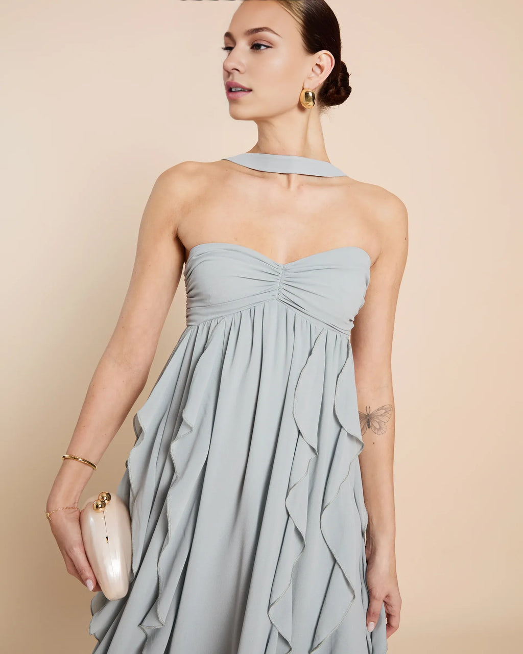 Dress Chic A-Line Floor-Length Sleeveless Party Dresses Halter Neck Solid Color Open Back Ruffles Evening Dress