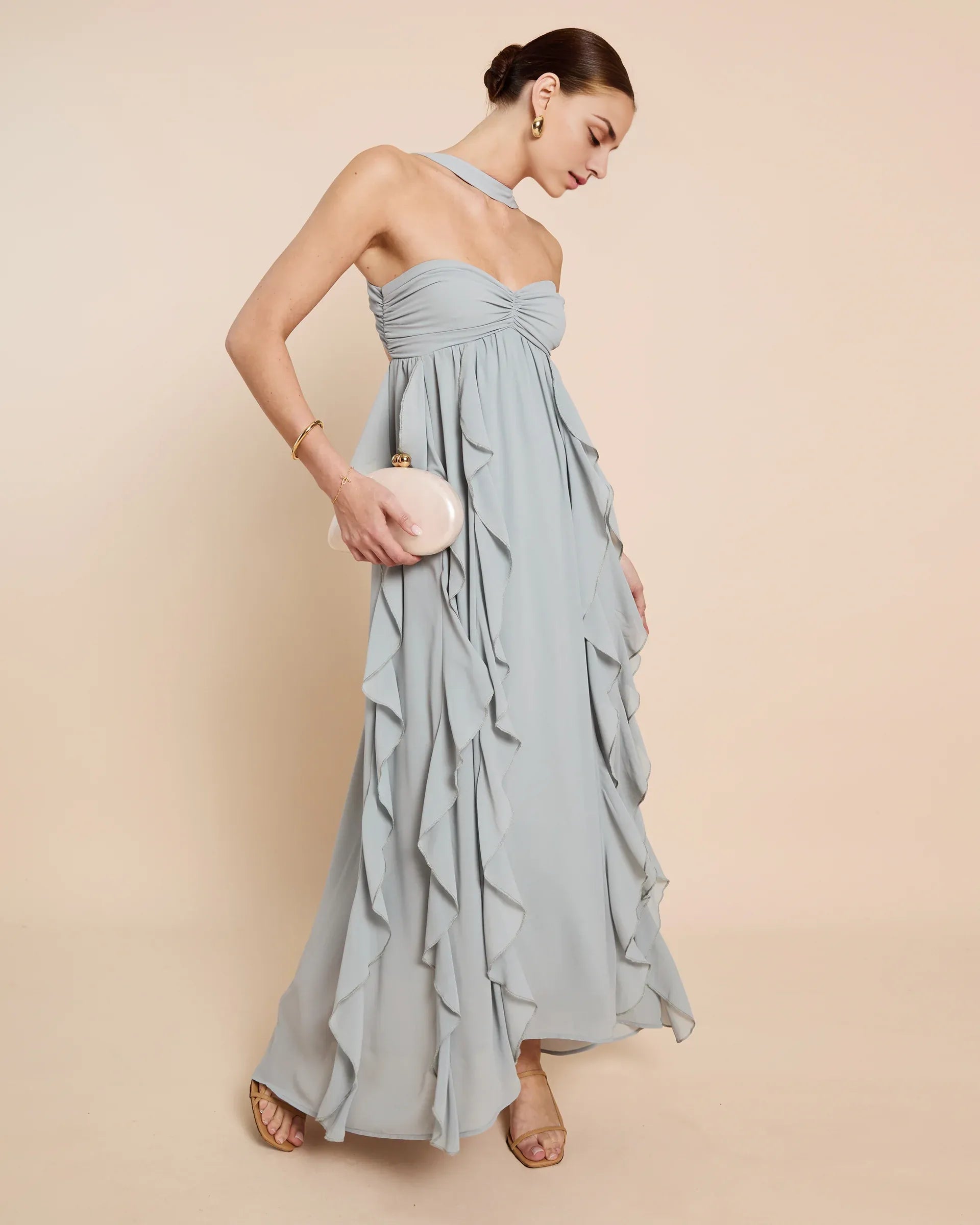 Dress Chic A-Line Floor-Length Sleeveless Party Dresses Halter Neck Solid Color Open Back Ruffles Evening Dress