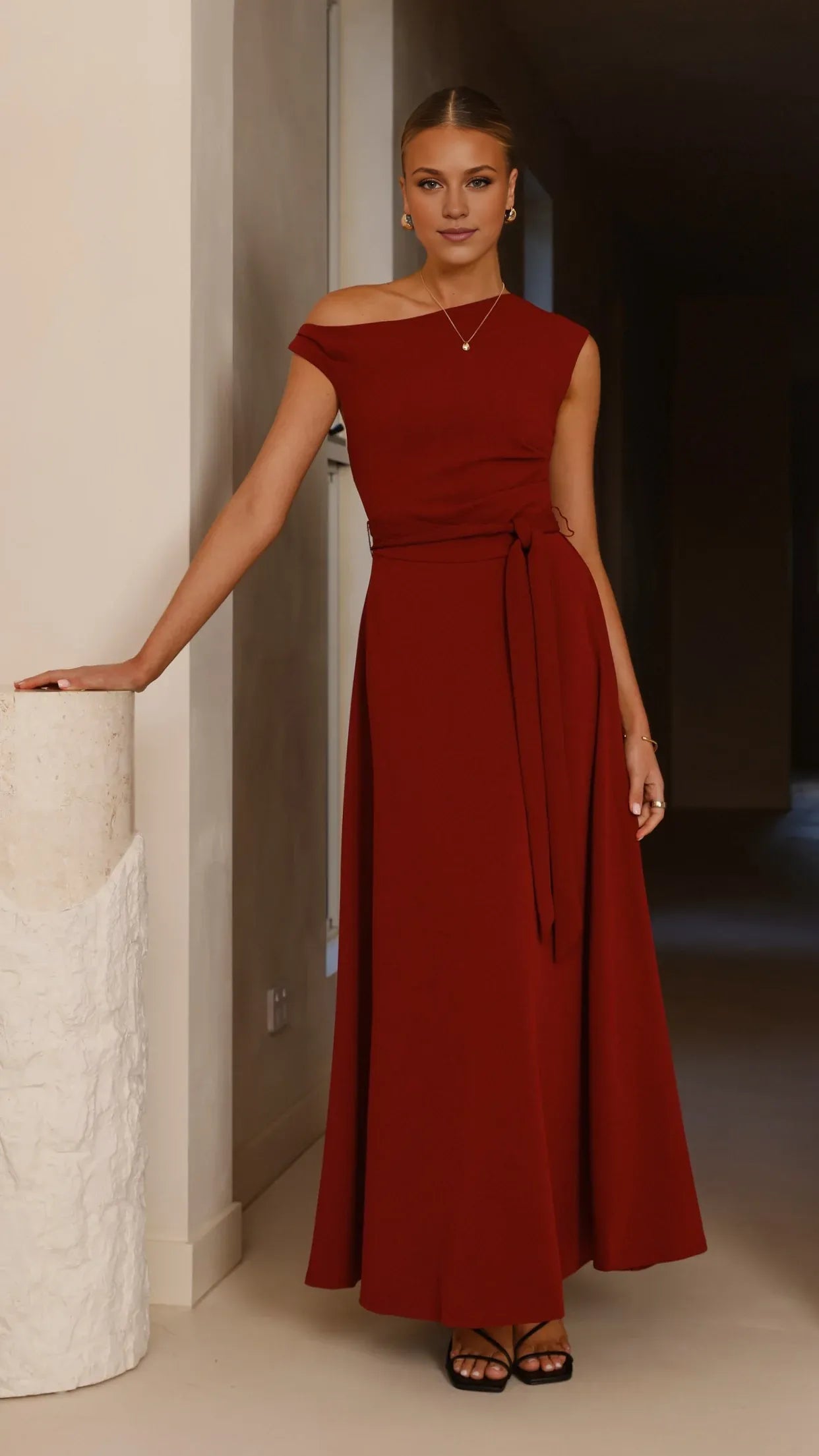 Dress Elegant Asymmetrical Neck Maxi Dress Emerald A-Line Sleeveless Solid Color Belt/Sash Prom Dress