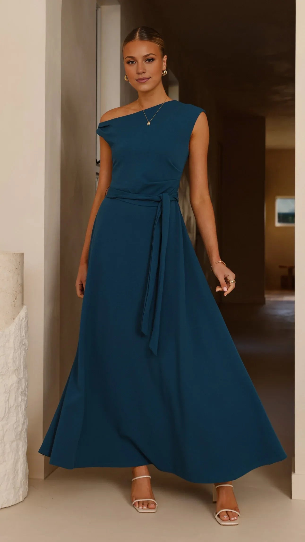 Dress Elegant Asymmetrical Neck Maxi Dress Emerald A-Line Sleeveless Solid Color Belt/Sash Prom Dress