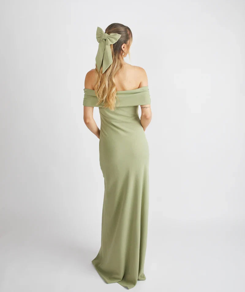 Dress Elegant Off the Shoulder Bridesmaid Dress Maxi Dress Solid Color Sage Sleeveless Column Prom Dress