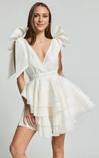 White Dress Elegant Shoulder Tie Plunge Ruffle Mini Dress A-Line Sleeveless Backless Homecoming Dress