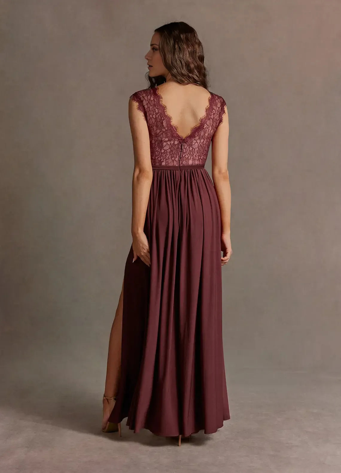 Black Dress Elegant Boat Neck Appliques Maxi Dress Sleeveless Slit A-Line V Back Prom Dress