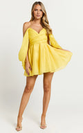 Yellow Dress Fashion Sweetheart Off Shoulder Mini Dress A-Line Long Sleeve Backless Homecoming Dress