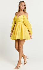 Yellow Dress Fashion Sweetheart Off Shoulder Mini Dress A-Line Long Sleeve Backless Homecoming Dress
