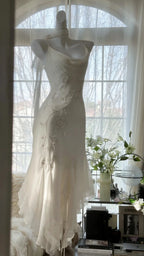 Dress Pure and Elegant Spaghetti Strap Beaded V Back Mermaid Prom Dress