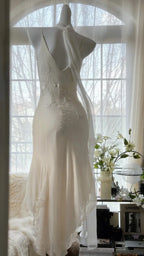 Dress Pure and Elegant Spaghetti Strap Beaded V Back Mermaid Prom Dress
