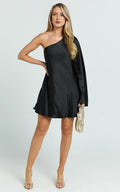 Black Dress Simple One Shoulder Long Sleeve Mini Cocktail Dresses A-Line Solid Color Homecoming Dress