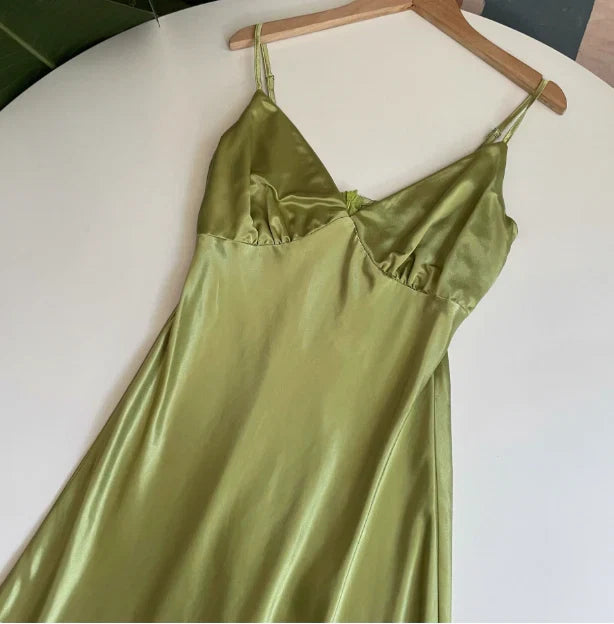 Green Dress Spaghetti Straps Simple V-neck Sleeveless Backless Prom Dress