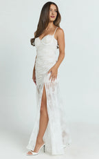 White Dress Vintage Fit And Flare Maxi Dress Sheath Sleeveless Backless Spaghetti Straps Evening Dress