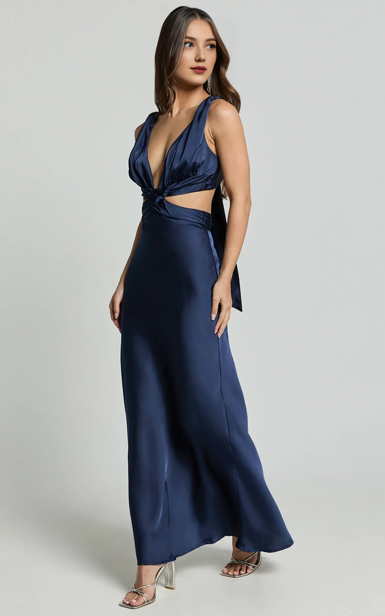 Navy Dress Vintage V Neck Cut Out Cocktail Dresses A-line Solid Color Regular Straps Prom Dress