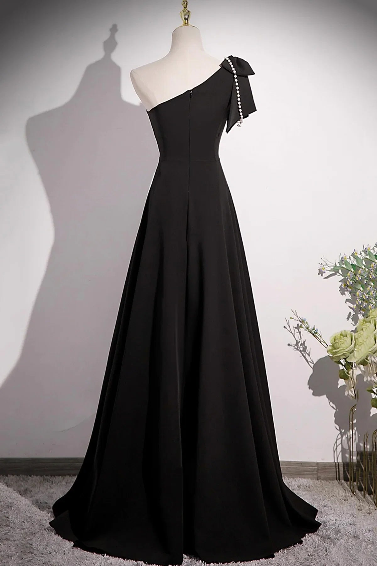 Black Dress A-Line Long Evening Dress Simple One Shoulder Party Dress Floor Length Prom Dress