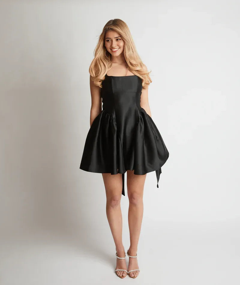 White Dress Charming Bow Back Pleated Dress Mini Dress A-Line Sleeveless Homecoming Dress