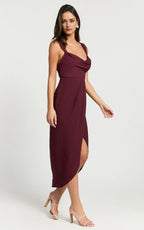 Wine Dress Simple Cowl Neck Draped Midi Cocktail Dresses Sheath Solid Color Regular Straps Prom Dress