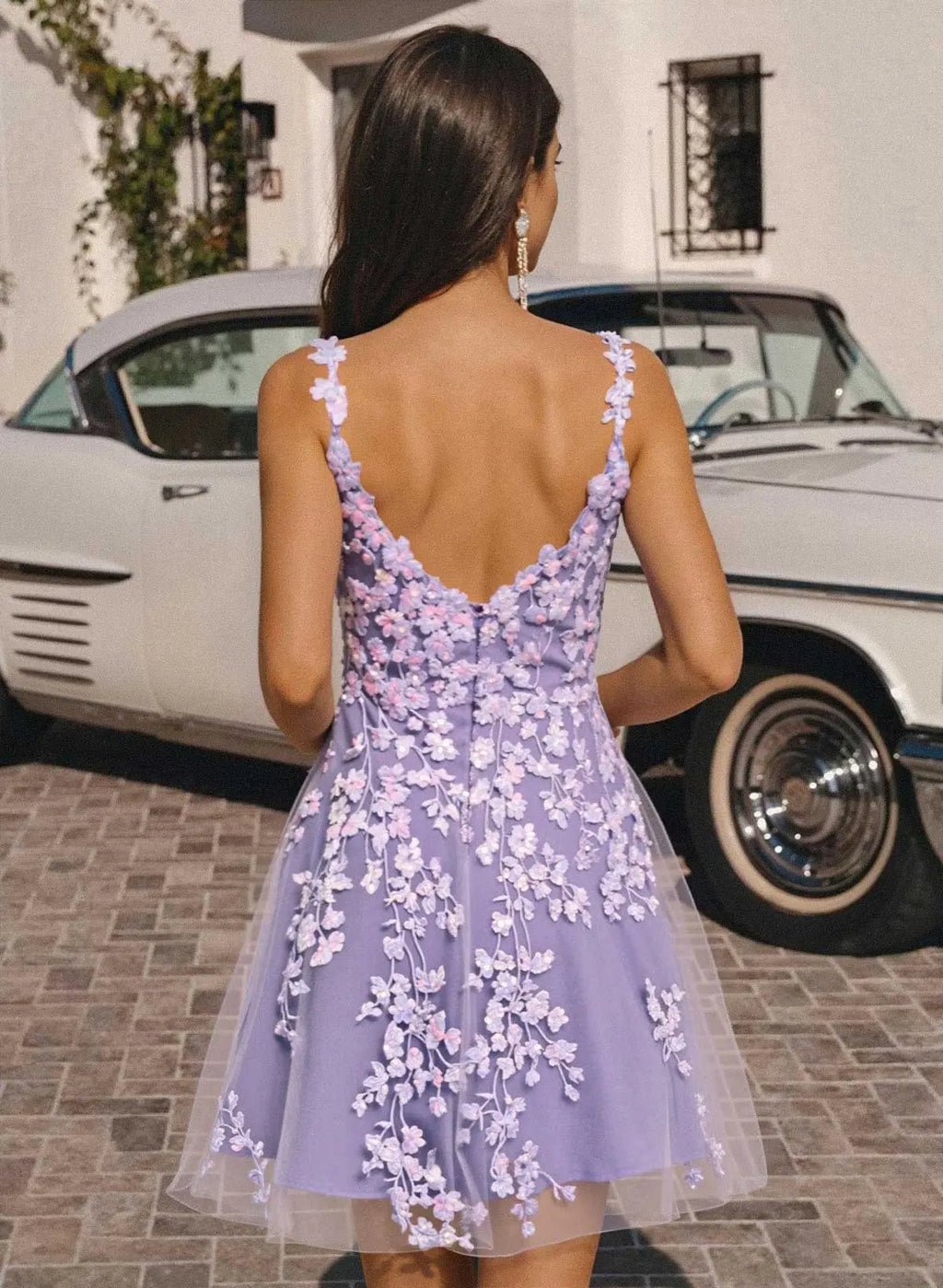 Whimsical A-Line Spaghetti Strap Scoop Neck Floral Appliqué Mini Homecoming Dress