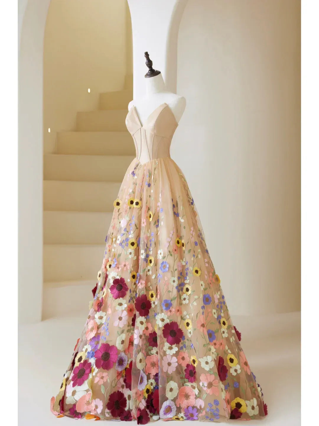 Whimsical A-Line Strapless Sweetheart Corset Floral Appliqué Floor-Length Evening Gown