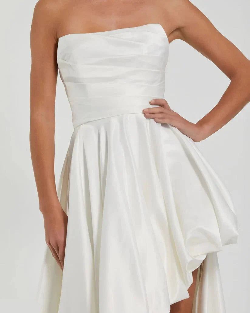 Fashion A-Line/Princess Strapless Sleeveless Zipper Up Sweep/Brush Train Wedding Dress